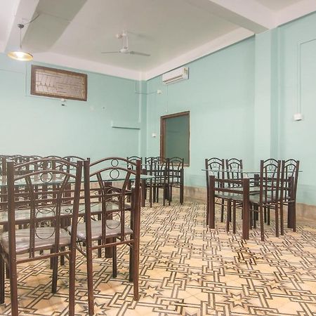 Oyo Indiraj Hotel Guwahati Eksteriør billede