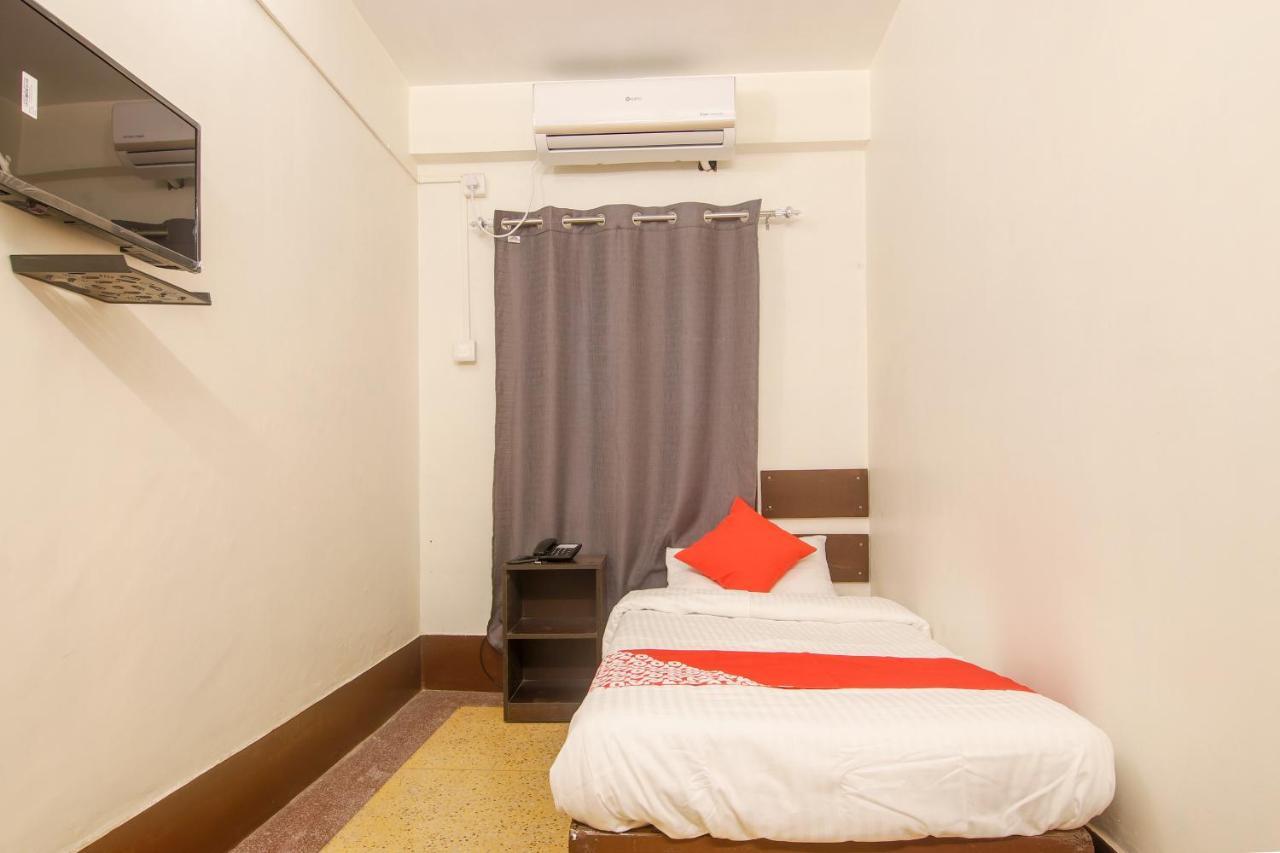 Oyo Indiraj Hotel Guwahati Eksteriør billede