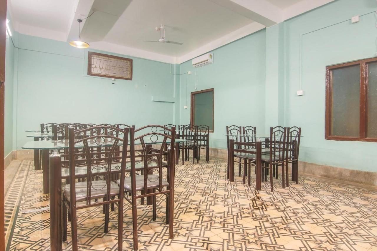Oyo Indiraj Hotel Guwahati Eksteriør billede